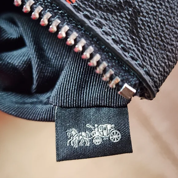 Coach Black Sierra Bird Limited Edition Coated Canvas Wristlet - Picture 6 of 10